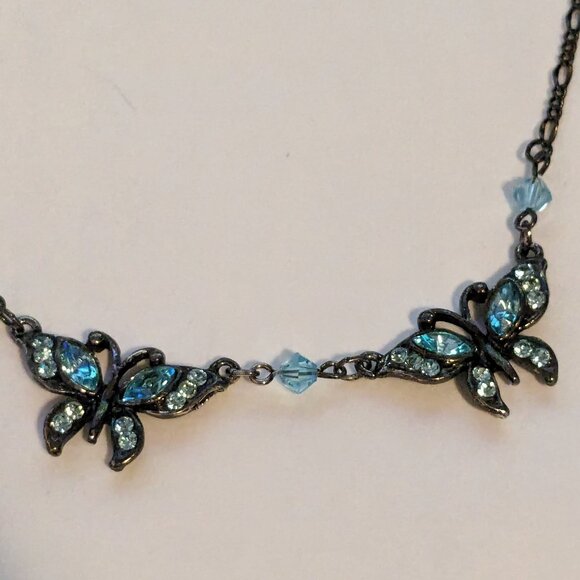 AUSTRIAN CRYSTAL U.S.A. 3 Butterfly Blue Crystal Beaded Necklace - Picture 5 of 5